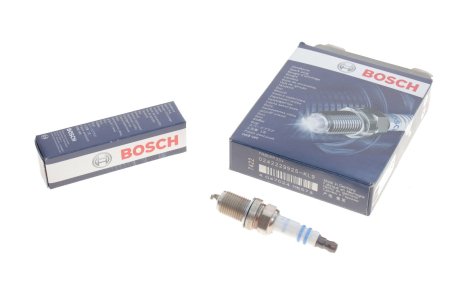 Свічка запалювання/MB/w202/210/220 /Vito 639 комплект 4шт BOSCH 0242229925