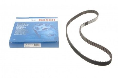 Ремень ГРМ VW Golf III/VW Passat/Audi 80/100/A6 2.0 90-03 (124x18) BOSCH 1 987 949 071